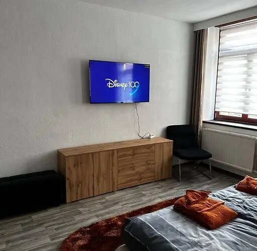 Апартаменты Schoene In Bestlage Inclusive Parkplatz Лейпциг